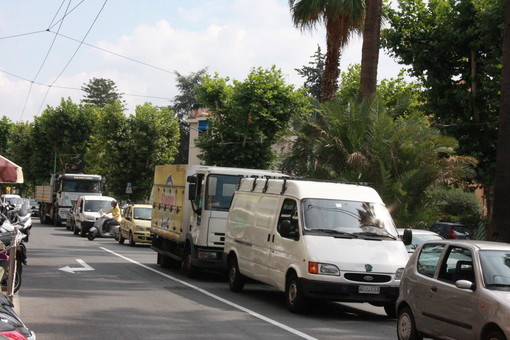 Sanremo: critiche al parcheggio sul lungomare da un lettore di Ventimiglia Sanremo: critiche al parcheggio sul lungomare da un lettore di Ventimiglia