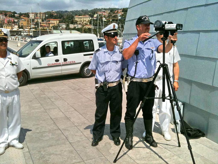 Imperia: prosegue l'attività di prevenzione in porto con l'ausilio del telelaser Imperia: prosegue l'attività di prevenzione in porto con l'ausilio del telelaser