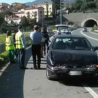 Sanremo: tamponamento a catena oggi sull'Aurelia bis nei pressi dello svincolo di via Pascoli