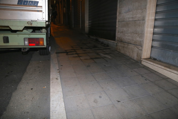 Sanremo: principio d'incendio ai danni di un'attività in via Martiri, possibile origine dolosa Sanremo: principio d'incendio ai danni di un'attività in via Martiri, possibile origine dolosa