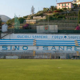 Sanremo: torna la 'luce' ai campetti sopra il Comunale, riparati gli scarichi ed installato un defibrillatore