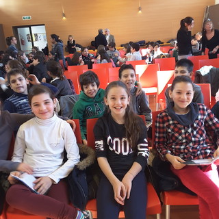 Diano Marina: i Lions consegnano il 'Tricolore' agli alunni delle quinte classi dell’Istituto Comprensivo Dianese