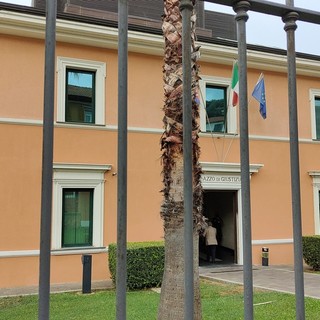 Bimbo picchiato a Ventimiglia, incidente probatorio: secretato l'interrogatorio del piccolo (video)