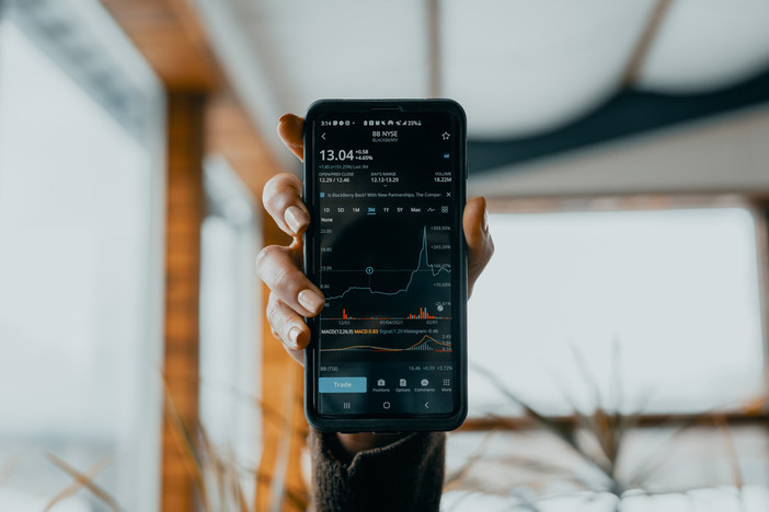 Reti Decentralizzate: Cos’è e Come Funziona il Futuro di Internet Reti Decentralizzate: Cos’è e Come Funziona il Futuro di Internet