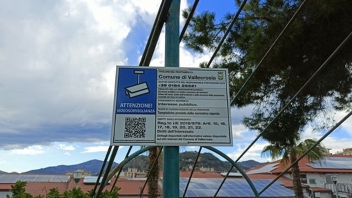 Giardini in via Don Bosco a Vallecrosia, Valenti: "Ragazzi creano disturbo alla quiete pubblica, mettere telecamere"