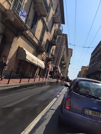 Ventimiglia: salta la tubatura principale dell'acqua potabile, un altro venerdì di passione per gli automobilisti Ventimiglia: salta la tubatura principale dell'acqua potabile, un altro venerdì di passione per gli automobilisti