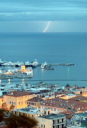 Dopo il maltempo di ieri tornano piogge e temporali da mercoledì a venerdì, ma nel weekend c'è il sole Dopo il maltempo di ieri tornano piogge e temporali da mercoledì a venerdì, ma nel weekend c'è il sole