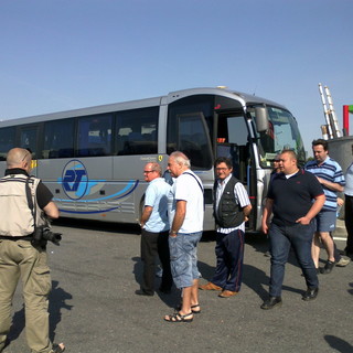 Calcio: i tifosi della Sanremese fanno tappa a Novi Ligure. La foto Calcio: i tifosi della Sanremese fanno tappa a Novi Ligure. La foto