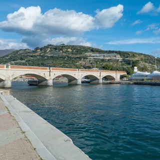 Al via i lavori sul ponte dell'Argentina tra Arma e Riva: la speranza per il nuovo entro l'estate prossima