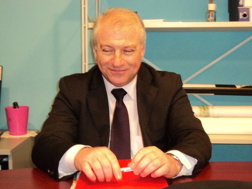 Ventimiglia: festa all'ex chiesa di San Francesco, Tito Giro: "Prestileo dia le dimissioni!"