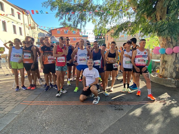 Corsa dei cinque paesi, a Tovo Faraldi vince il cuore (foto) Corsa dei cinque paesi, a Tovo Faraldi vince il cuore (foto)