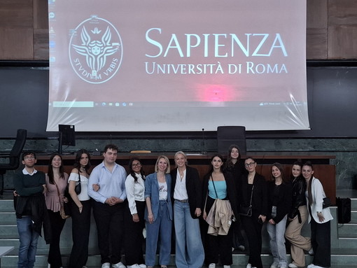 ‘Formare gli sguardi’: il cinema come ponte per l'inclusione giovanile, un progetto dell'IIS Fermi Polo Montale di Ventimiglia ‘Formare gli sguardi’: il cinema come ponte per l'inclusione giovanile, un progetto dell'IIS Fermi Polo Montale di Ventimiglia