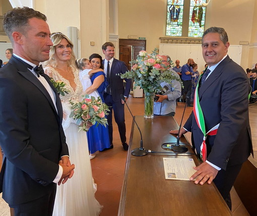 Bordighera: celebrato dal Governatore della Liguria Toti il matrimonio dell'assessore Marco Laganà