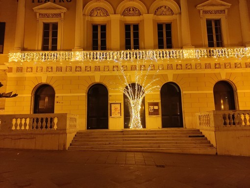 Capodanno in via Cascione a Imperia, il sindaco Scajola firma l’ordinanza: no a bevande in contenitori di vetro o metallo Capodanno in via Cascione a Imperia, il sindaco Scajola firma l’ordinanza: no a bevande in contenitori di vetro o metallo