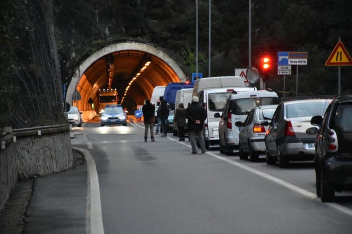 Viabilità: Statale 20 chiusa tra le 23 e le 5 della prossima settimana per lavori nelle gallerie di Airole Viabilità: Statale 20 chiusa tra le 23 e le 5 della prossima settimana per lavori nelle gallerie di Airole