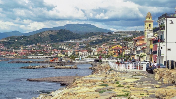 Santo Stefano al Mare: chiusa una struttura ricettiva, il titolare "Tutto in regola, abbiamo chiesto una settimana"