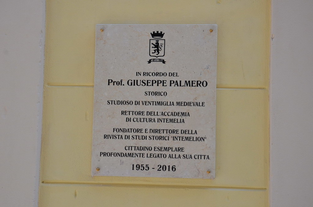 Consiglio comunale a Ventimiglia, Nesci: "Danneggiata la targa del professor Giuseppe Palmero" Consiglio comunale a Ventimiglia, Nesci: "Danneggiata la targa del professor Giuseppe Palmero"