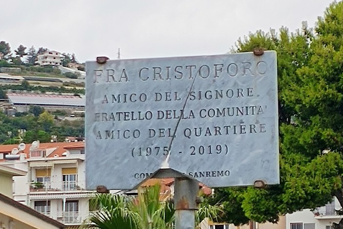 Sanremo: nuovo atto vandalico nei confronti della targa di Fra Cristoforo Sanremo: nuovo atto vandalico nei confronti della targa di Fra Cristoforo