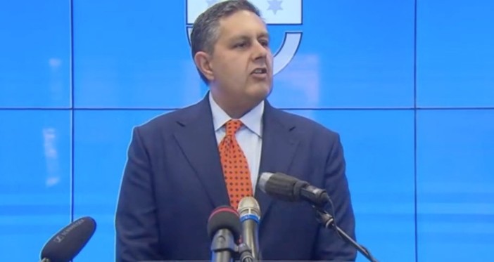 Caos viabilità, Toti: "C'è qualcuno che tra Autostrade e Ministero non sta dicendo la verità. Paventati i disagi per tutto il mese di luglio. La Liguria vuole risposte"