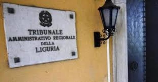 Incarichi ASL Liguria, il TAR si dichiara incompetente: ricorso inammissibile e rinvio al giudice ordinario