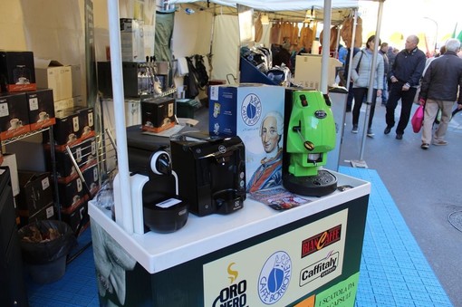 Il piacere di un buon caffè nella comodità di una macchina da espresso: da Tecno – Ben per Natale idee regalo e prezzi vantaggiosi