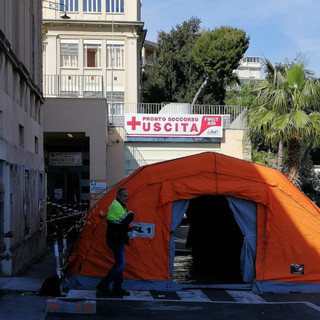 Covid-19: dopo l’eliminazione della tenda pre triage non cambiano le modalità di accesso al pronto soccorso di Sanremo Covid-19: dopo l’eliminazione della tenda pre triage non cambiano le modalità di accesso al pronto soccorso di Sanremo