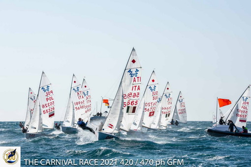 Parte a Marina degli Aregai la settima edizione della Carnival Race organizzata dallo Yacht Club Sanremo
