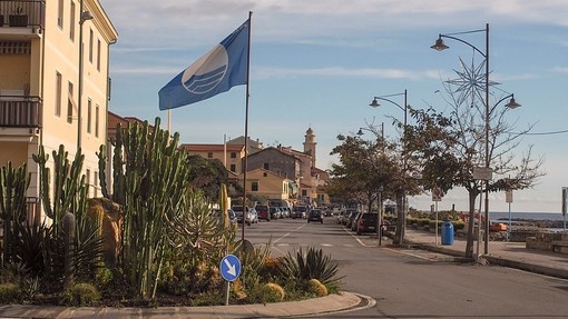 Santo Stefano al Mare: il comune ha reso omaggio alla memoria del Comandante Gualtiero Biondi con un gesto di profonda umanità Santo Stefano al Mare: il comune ha reso omaggio alla memoria del Comandante Gualtiero Biondi con un gesto di profonda umanità
