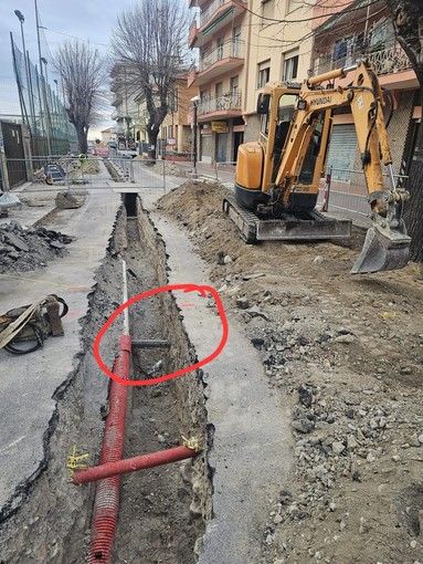 Vallecrosia, lavori in via don Bosco. Perri: "Emerso un imprevisto tecnico"
