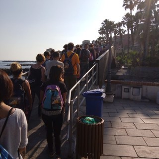 Due parole in riva al mare ad Imperia: via all'ottava edizione con il trekking letterario al chiaro di luna