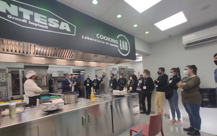 Con consegna degli attestati di partecipazione, concluso il primo Team Building nel laboratorio Vallecrosino di Intesa Grandi Impianti
