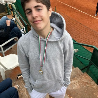 Isolabona festeggia il giovane talento Tommaso Cavassa: campione di matematica e logica all’Istituto Natta, ora vola alle regionali di Genova