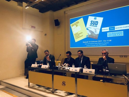 Regione: autonomia differenziata, il presidente Toti annuncia "L'iter per la Liguria partirà a fine mese" Regione: autonomia differenziata, il presidente Toti annuncia "L'iter per la Liguria partirà a fine mese"