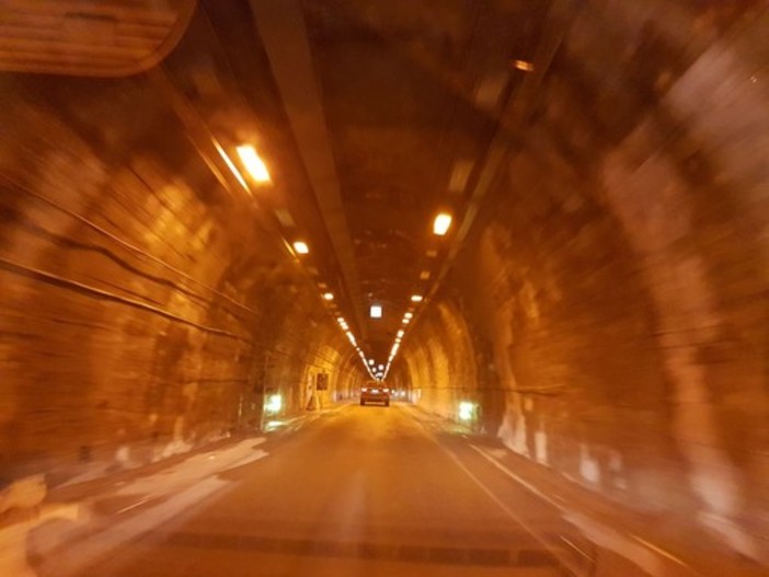 Lavori nel tunnel di Tenda: la prossima settimana programmate chiusure notturne e diurne