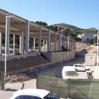 Imperia: verifica al lavoro sulla collina di terra, ma montano le proteste di artigiani e lavoratori della cantieristica