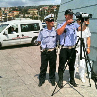 Imperia: prosegue l'attività di prevenzione in porto con l'ausilio del telelaser