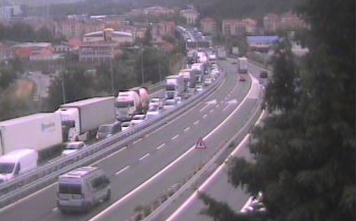 Continua l'incubo sulla A10: incidente tra Savona e Albisola, traffico in tilt