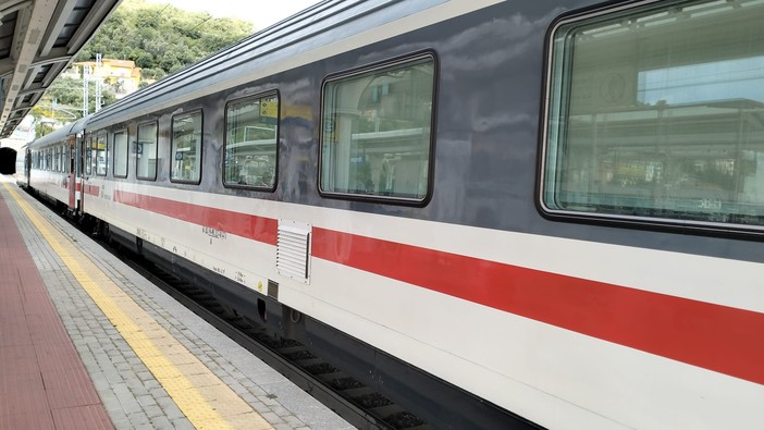 Regione Liguria, treni straordinari per i festeggiamenti di Nostra Signora del Suffragio. Assessore Scajola: "Un'offerta ferroviaria potenziata per cittadini e turisti"