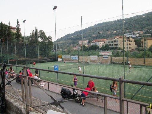 Tennis: il TC Dolceacqua si qualifica per la finale del 51° Torneo "Riviera dei Fiori" Tennis: il TC Dolceacqua si qualifica per la finale del 51° Torneo "Riviera dei Fiori"