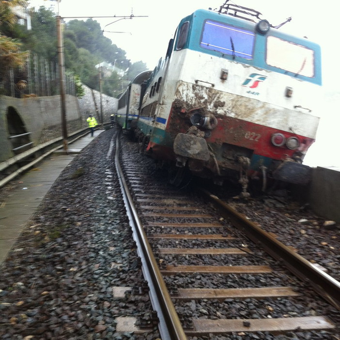 Andora: disposto dalla Procura il sequestro probatorio dell'area interessata dalla frana di Andora, salta intanto la visita del Ministro Lupi Andora: disposto dalla Procura il sequestro probatorio dell'area interessata dalla frana di Andora, salta intanto la visita del Ministro Lupi