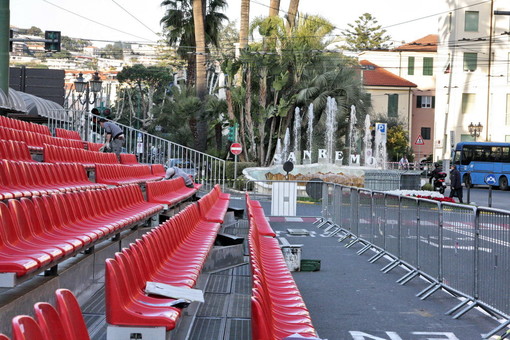 La tribuna in via Roma