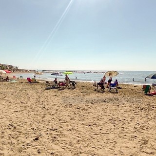 Santo Stefano al Mare, Amaie pubblica i bandi per tre spiagge libere attrezzate: opportunità per la gestione