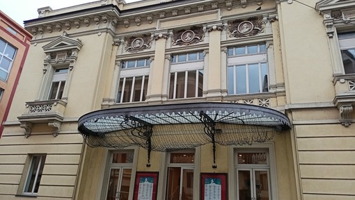 'Testa o Cuore', il tema della lotta tra classi sociali domenica prossima al Teatro Comunale di Ventimiglia