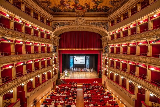 Al Teatro Alfieri va in scena lo spettacolo dei produttori