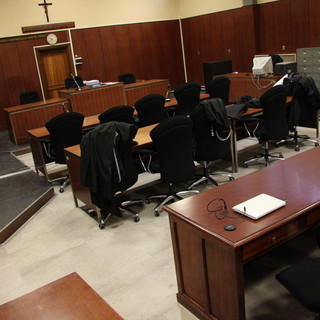 Sanremo: cerca di affittare l'appartamento in cui vive ma è 'morosa', ora a processo