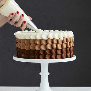 Sicurezza in Cucina: Tutto Quello che Devi Sapere sull’Uso del Sifone per Panna Sicurezza in Cucina: Tutto Quello che Devi Sapere sull’Uso del Sifone per Panna