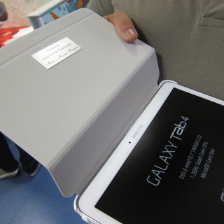 Consegnati tablet e Sim agli studenti del 'Fermi Polo Montale' per seguire le lezioni di 'Didattica a distanza'