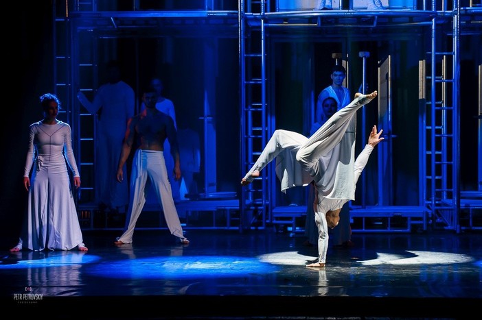 'Le Cirque World’s Top Performers' al Teatro Ariston di Sanremo 'Le Cirque World’s Top Performers' al Teatro Ariston di Sanremo