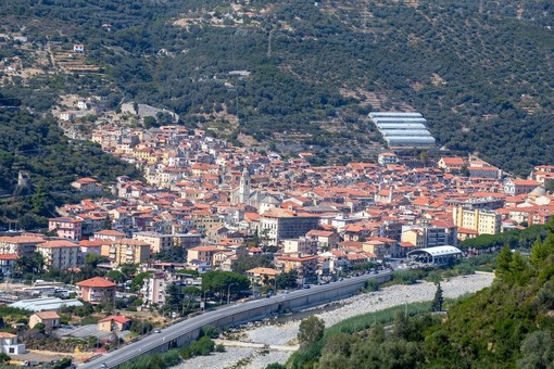 Taggia: scendono a 85 i positivi al Covid-19, il Sindaco Conio invita però a non abbassare la guardia Taggia: scendono a 85 i positivi al Covid-19, il Sindaco Conio invita però a non abbassare la guardia