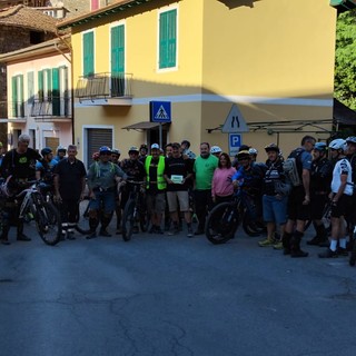 Torarando 2025: sessanta biker in festa tra i sentieri del Monte Toraggio, tra sport, natura e memoria